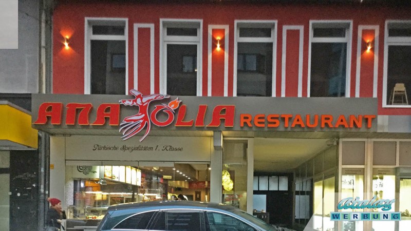Beleuchteter Schriftzug — Projekt Anatolia Restaurant von Atalay Werbung
