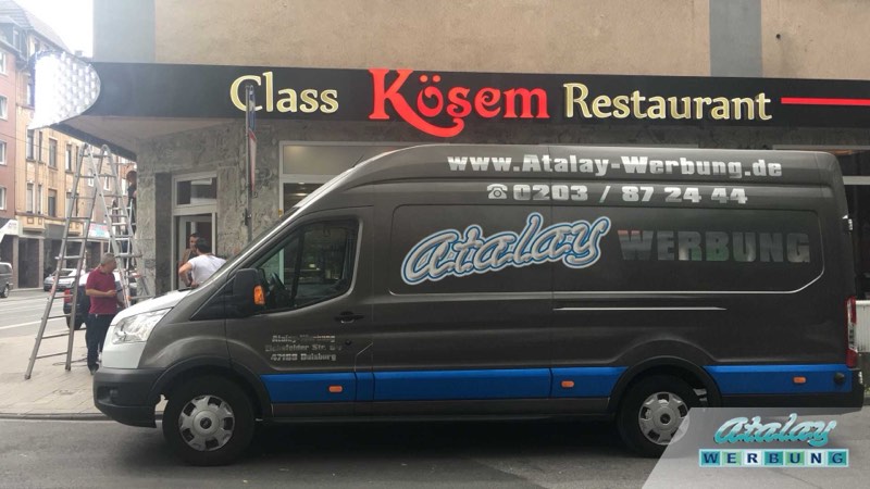 Fassadenschriftzug, Montage vor Ort — Projekt Class Köşem Restaurant von Atalay Werbung
