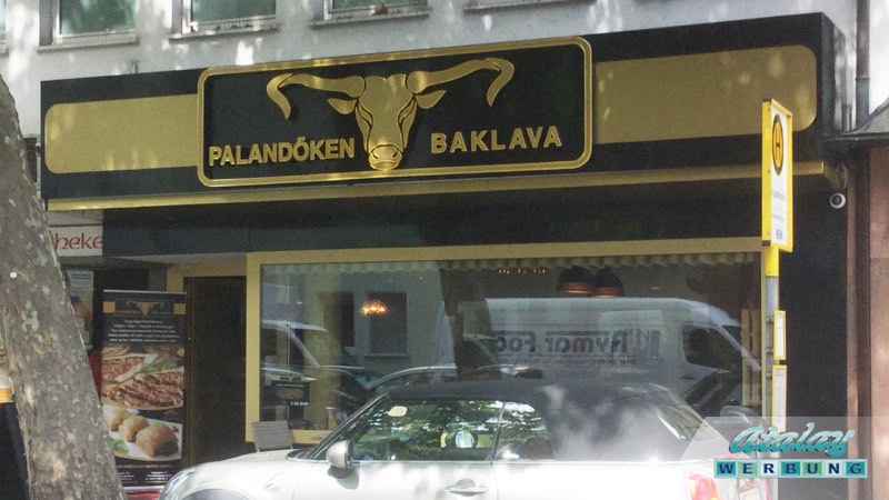 Flachtransparent in Gold — Projekt Palandöken Baklava von Atalay Werbung